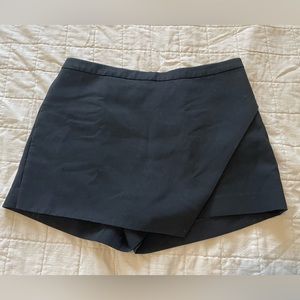 Aritzia Babaton Kelly Skort